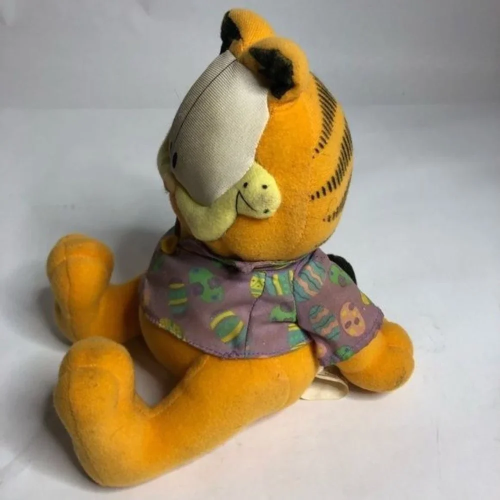 Garfield Orange‎ Cat in Easter Egg Shirt 6